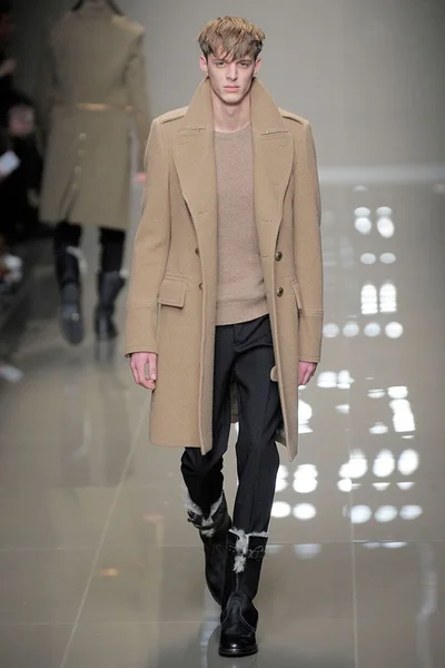 Look 5